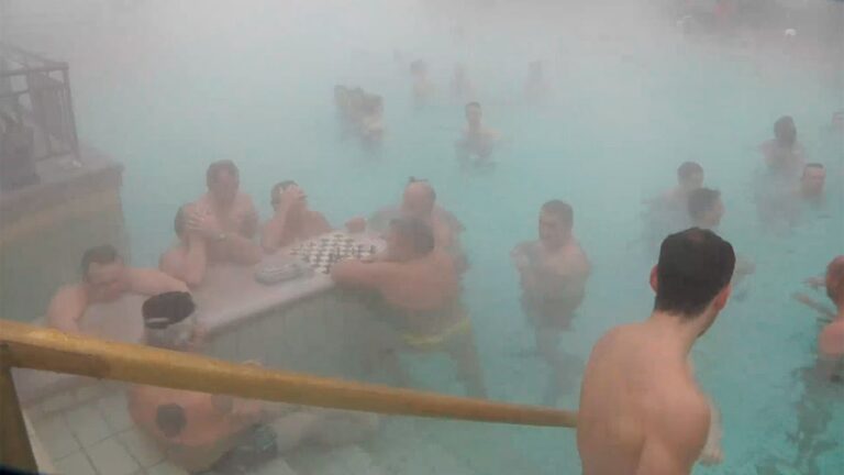 Turismo por el mundo: el balneario de Széchenyi, en Budapest